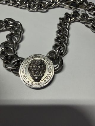 Collar Guess original cadena gruesa medallón león