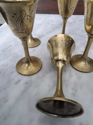 Set di 5 tazze antiche in ottone vintage