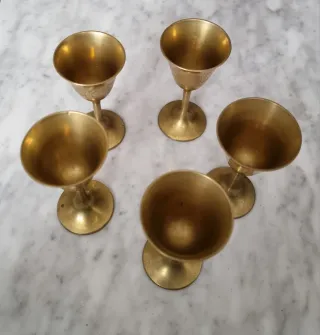 Set di 5 tazze antiche in ottone vintage