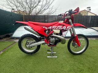 Se vende GasGas TPi 300 2023 con 100 horas de uso