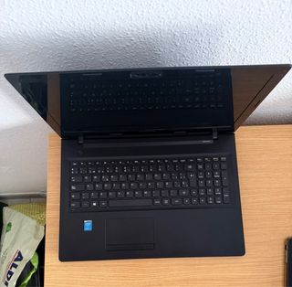 Portátil Lenovo 15.6 i7 16GB RAM 1TB SSD + ofice