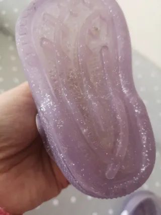 Crocs tam. 21 lilás com glitter