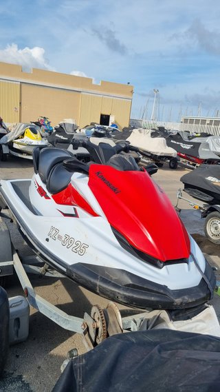 Kawasaki STX160 Jetski con remolque