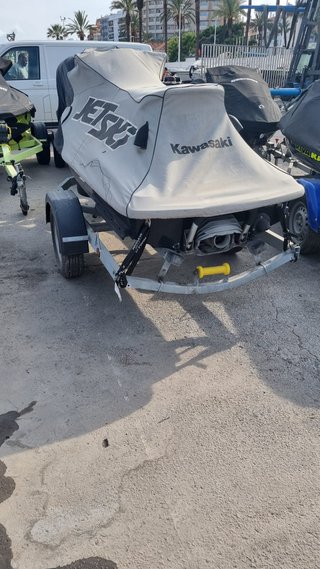Kawasaki STX160 Jetski con remolque
