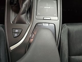 Lexus UX 2.0 250h Business