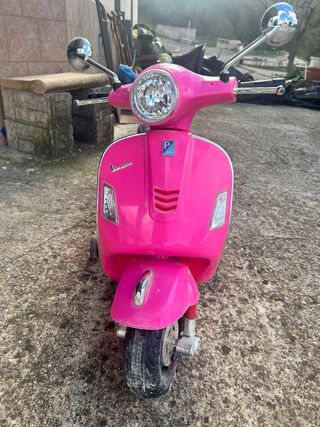 Vespa Rosa Infantil Luces y usb