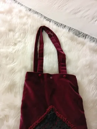 Bolso de terciopelo burdeos