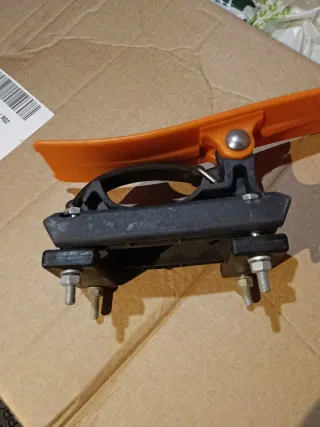 Adattatore per baule auto per tavole da surf/windsurf