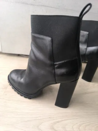 Botines tacón Zara Talla 39