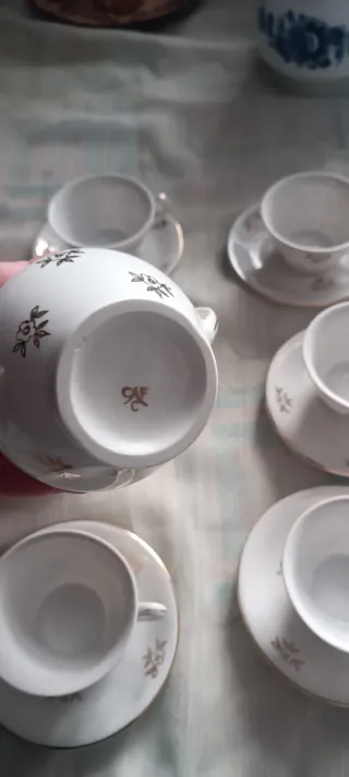 Tazzine Vintage con decorazioni floreali