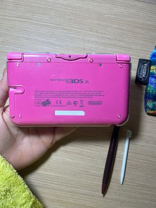 Nintendo 3DS XL Rosa + accesorios