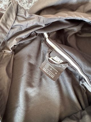 Chaqueta Nike Negra con Capucha