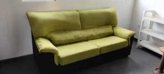 Sofá de 2 plazas verde