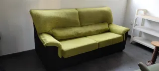 Sofá de 2 plazas verde