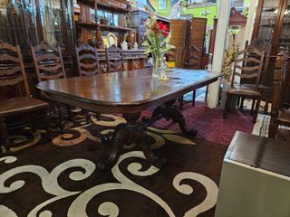 Mesa de jantar extensível antiga