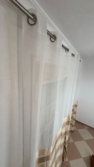 Cortinas salón beige y oro