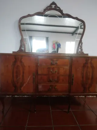 Mueble aparador antiguo madera y cristal
