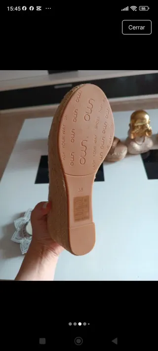 Sandalias cuña beige y marrón