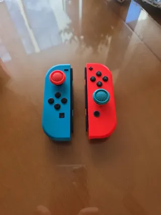 Mandos Nintendo Switch Azul y Rojo