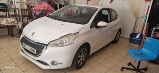 Peugeot 208 2015