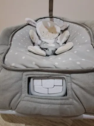 Hamaca bebé vibración y música