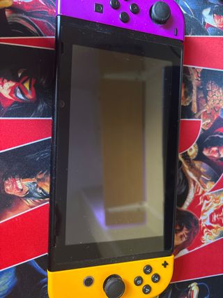 Nintendo Switch Morado y Amarillo