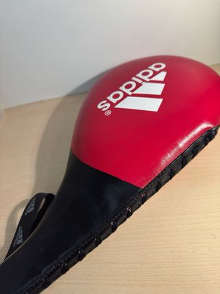 Pala Artes Marciales Adidas Roja