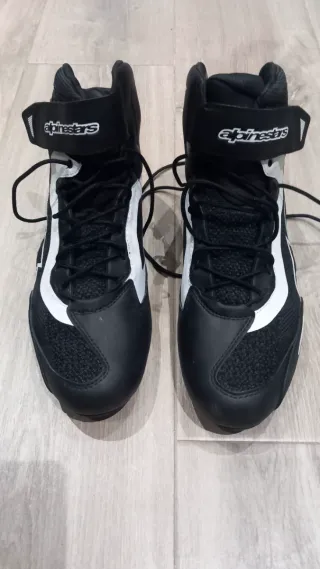Botas Alpinestars Negras y Blancas