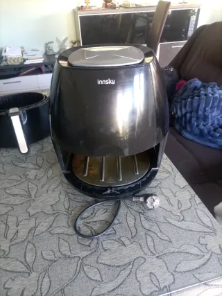 Freidora de aire Innsky negra