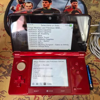 Nintendo 3DS Roja con muchos juegos y funda