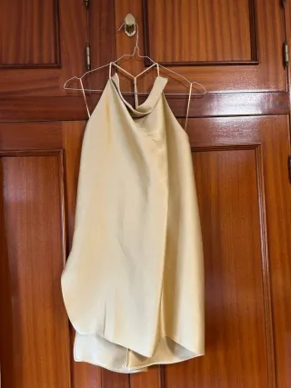 Top Satinado Dorado Zara