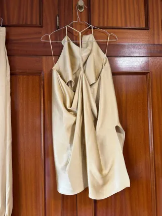 Top Satinado Dorado Zara