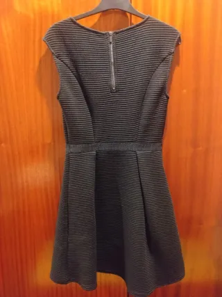 Vestido preto com textura
