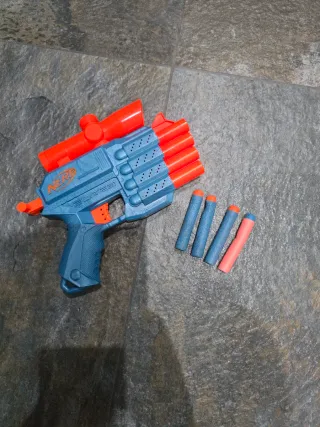 Pistola giocattolo Nerf arancio e blu