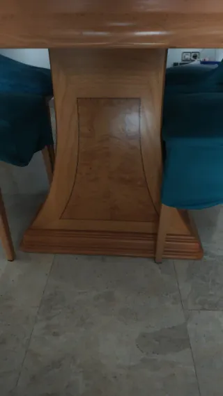 Conjunto mesa y sillas de comedor