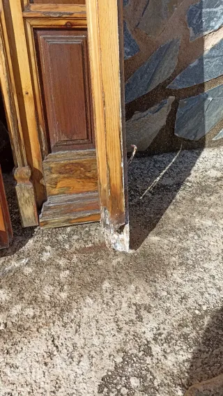 Puerta de calle madera