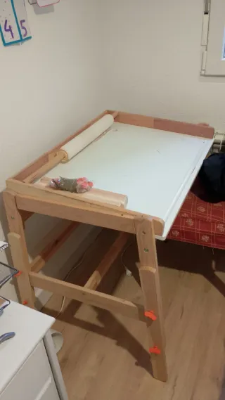 Escritorio Taburete y Papel IKEA FLISAT