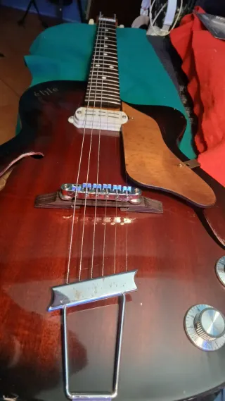 Chitarra Elite Crucianelli 1960