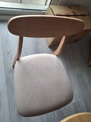 4 Sillas Comedor Madera y Tela Beige. Precio unit