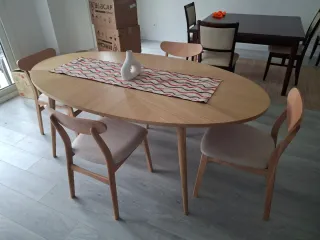 Mesa y 4 Sillas Comedor Madera Clara