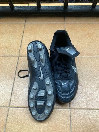 Botas de fútbol Nike Talla 38