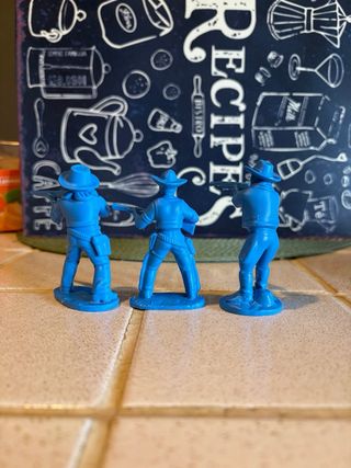 SOLDATINI IN PLASTICA TN SOLD, COWBOYS DDR. 6 FIG.