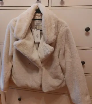 Abrigo pelo suave de Stradivarius Talla S