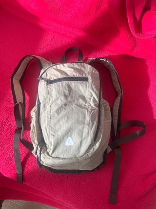 Mochila beige sin estrenar