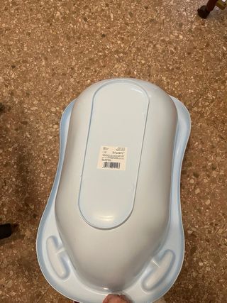 Bañera bebé azul con dibujos