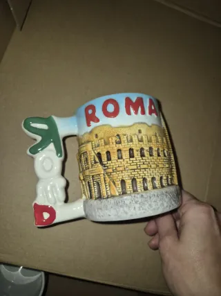 Tazas variadas, 5€ por taza.