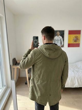Parka verde Zara