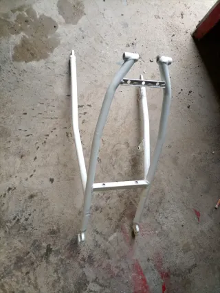 Subchasis YZ125 1993 pintado al horno