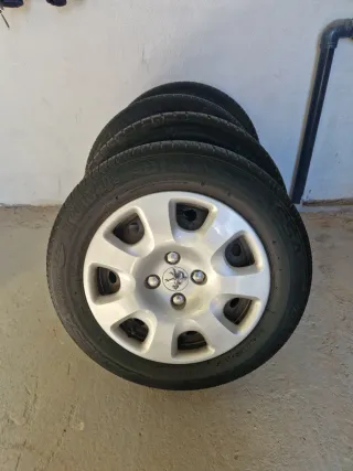 Pack 4 neumaticos Peugeot Partner