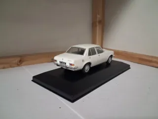 Opel Rekord D 1972 1:43